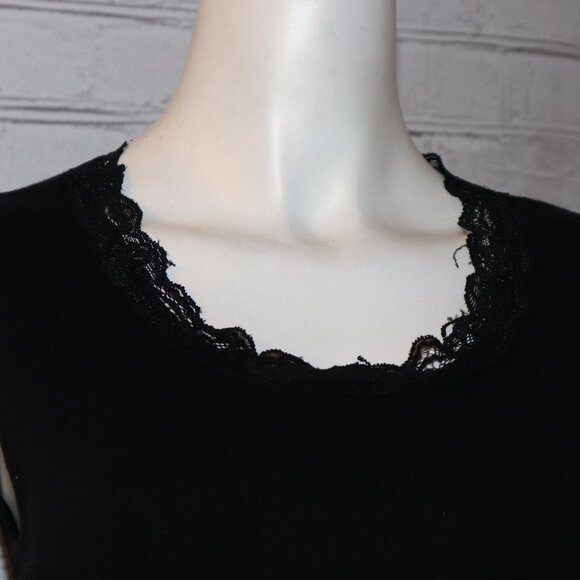 🖤🌸 Designers Originals Lace Trim Tank · Size M · Sleek & Feminine - Picture 3 of 7